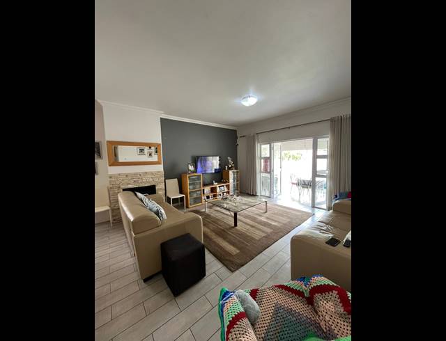 3 BEDROOM TOWNHOUSE FOR SALE IN THORN VALLEY ESTATE